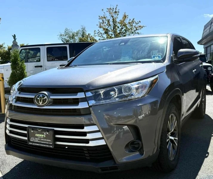 2017 Toyota Highlander - Image 4 of 12