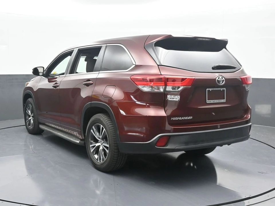 2017 Toyota Highlander - Image 4 of 12