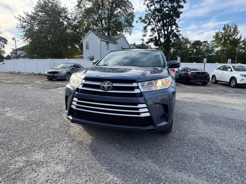2017 Toyota Highlander - Image 2 of 12