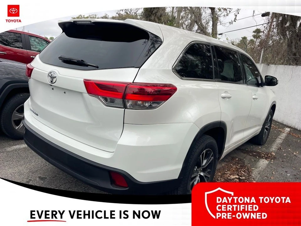 2017 Toyota Highlander - Image 4 of 10