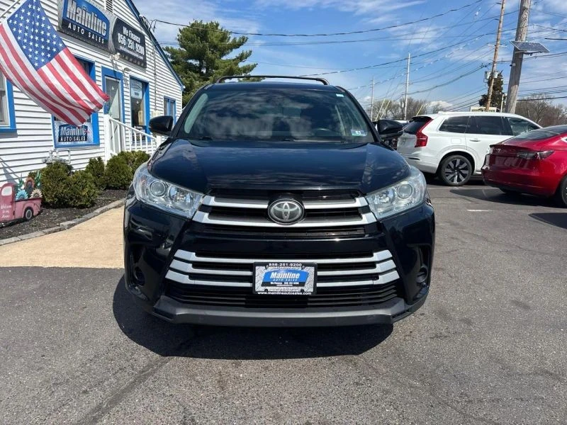 2017 Toyota Highlander - Image 10 of 12
