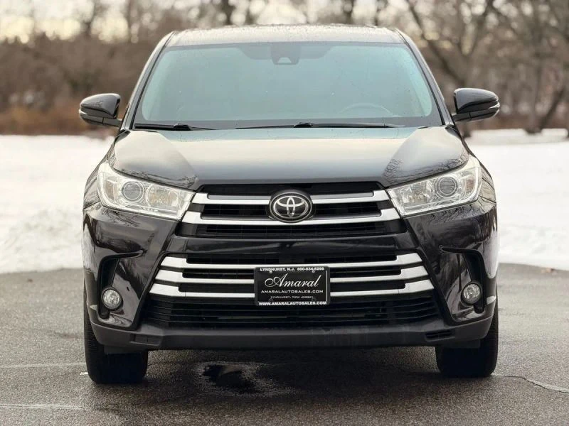 2017 Toyota Highlander - Image 11 of 12