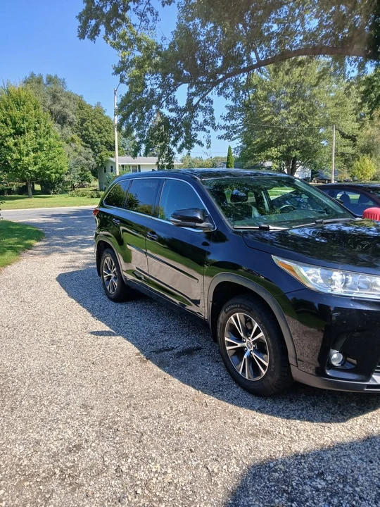 2017 Toyota Highlander - Image 10 of 11