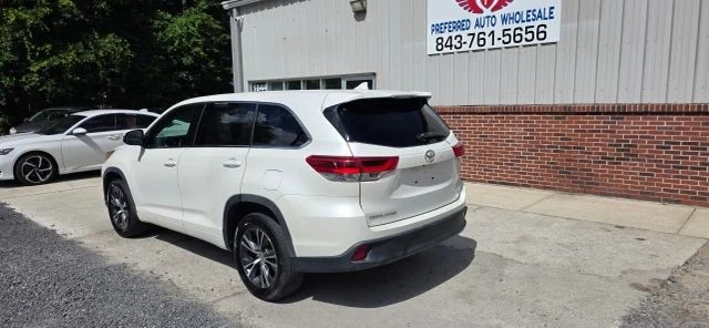 2017 Toyota Highlander - Image 5 of 21