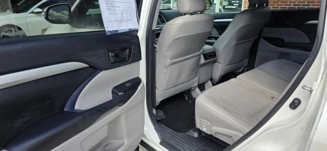 2017 Toyota Highlander - Image 21 of 21
