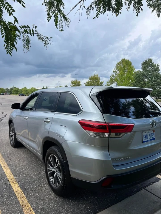 2017 Toyota Highlander - Image 5 of 19
