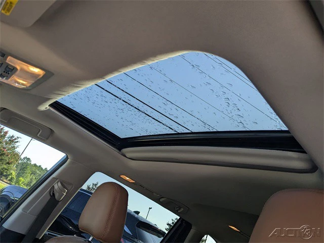2017 Toyota Highlander - Image 20 of 21