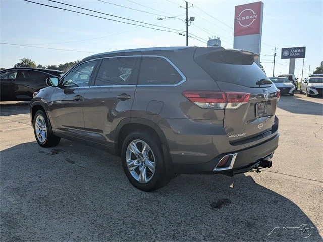 2017 Toyota Highlander - Image 7 of 21