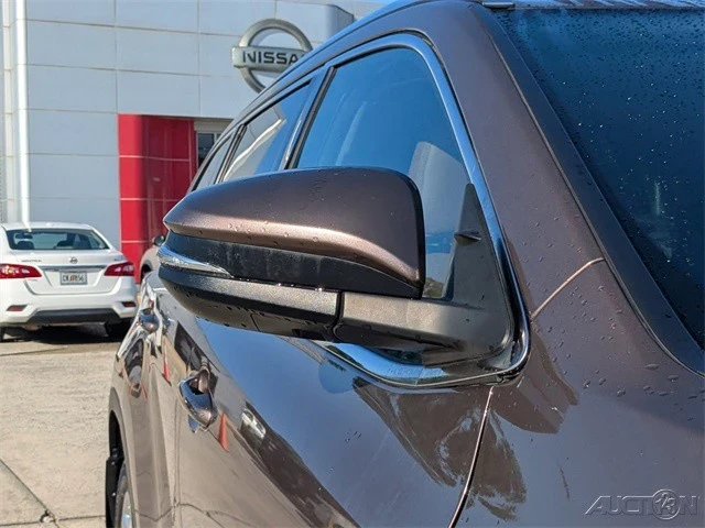 2017 Toyota Highlander - Image 12 of 21