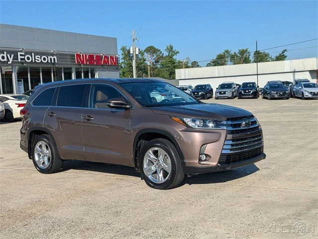 2017 Toyota Highlander - Image 2 of 21
