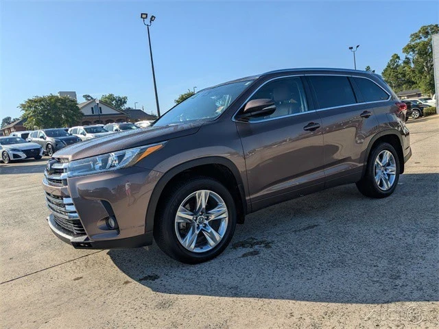 2017 Toyota Highlander - Image 9 of 21