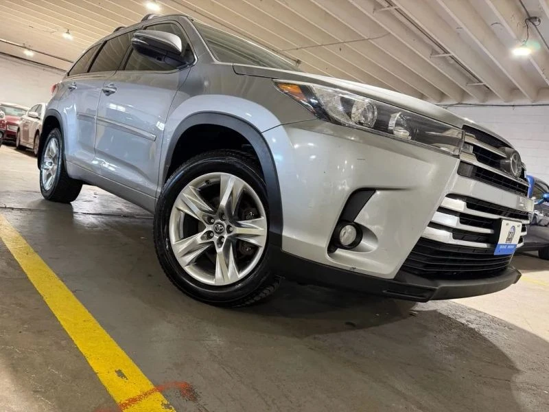 2017 Toyota Highlander - Image 5 of 12