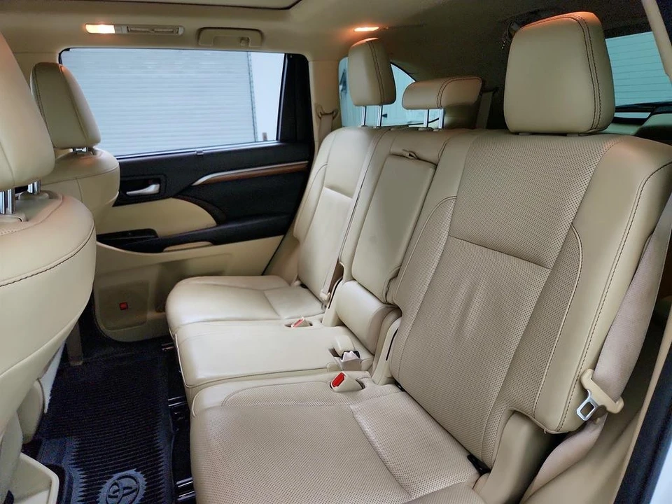 2017 Toyota Highlander - Image 31 of 31
