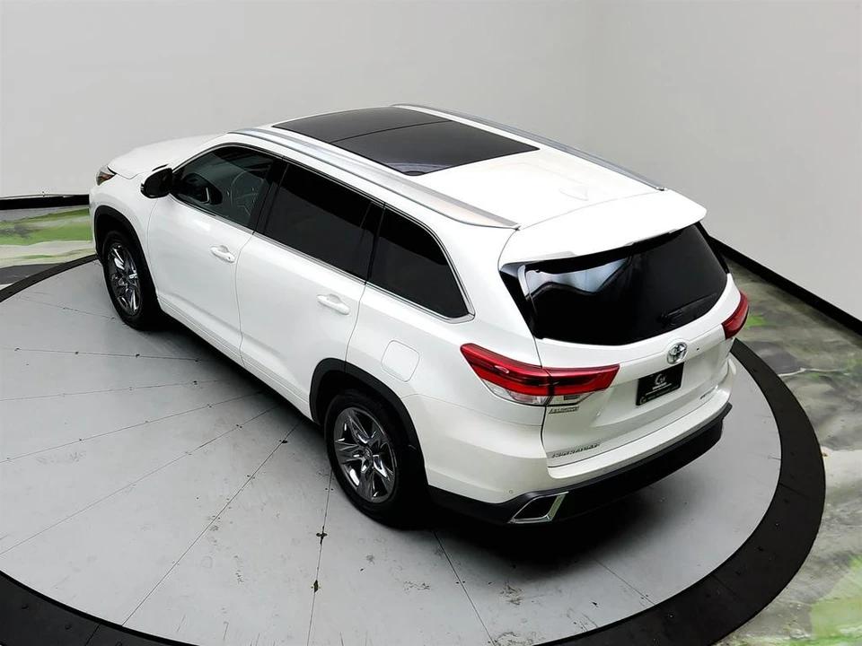 2017 Toyota Highlander - Image 16 of 31