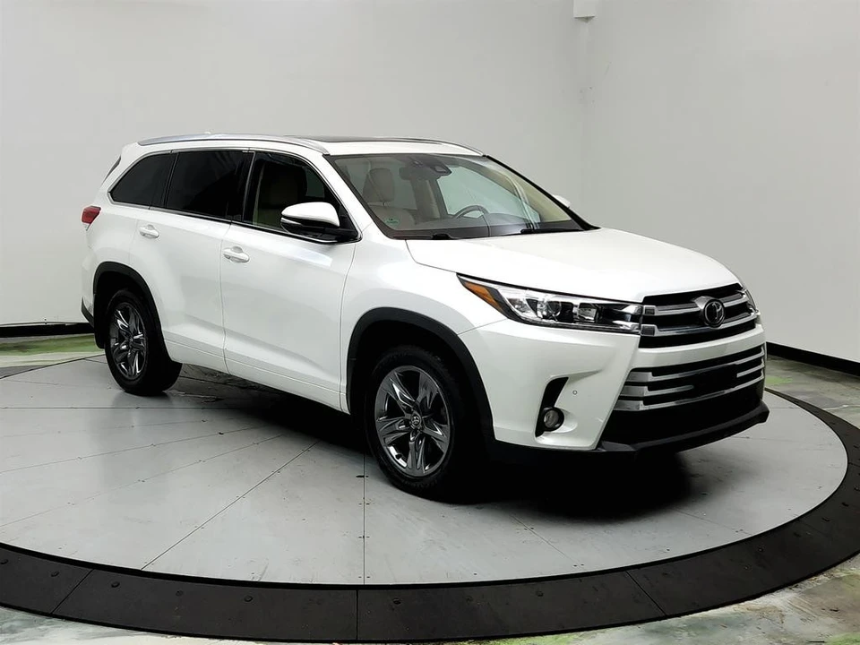2017 Toyota Highlander - Image 3 of 21