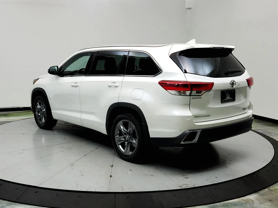 2017 Toyota Highlander - Image 7 of 21