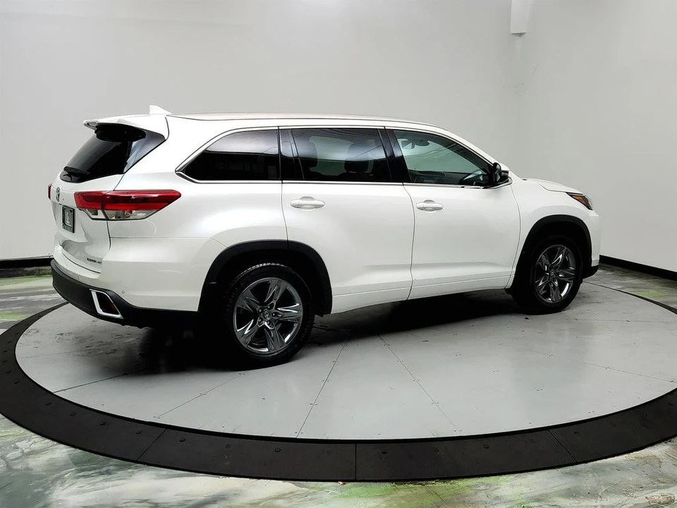 2017 Toyota Highlander - Image 5 of 21