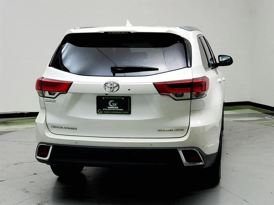 2017 Toyota Highlander - Image 6 of 31
