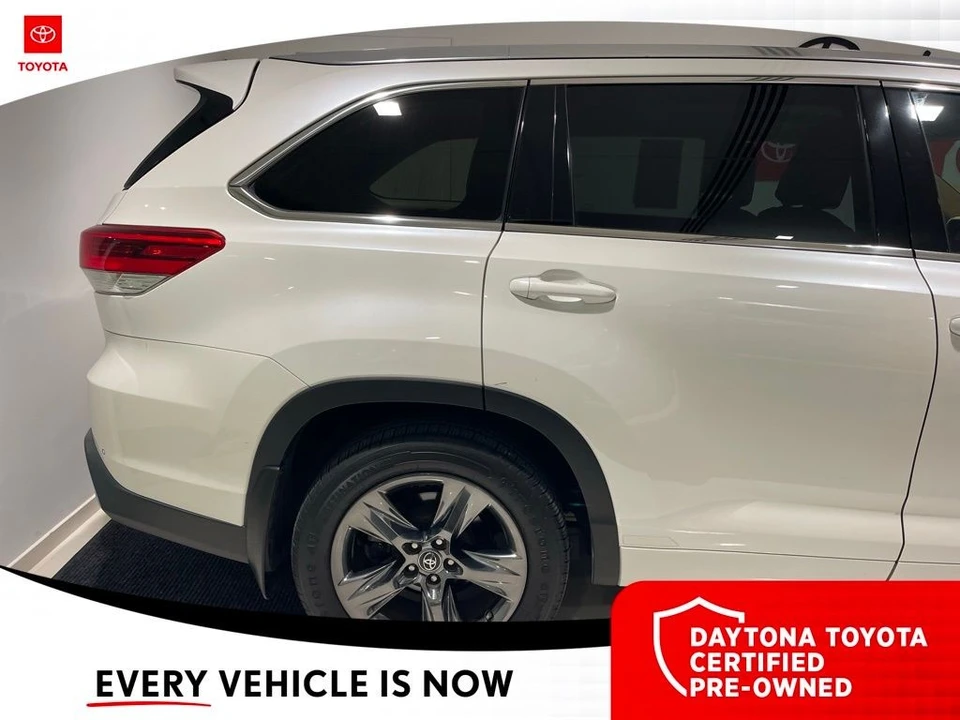 2017 Toyota Highlander - Image 9 of 10