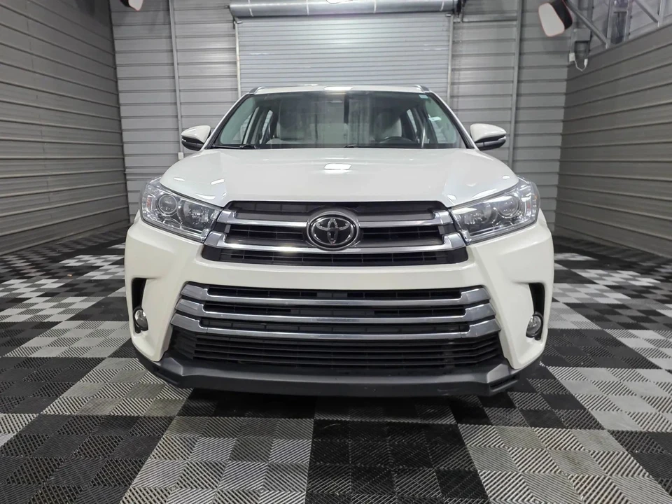 2017 Toyota Highlander - Image 4 of 12