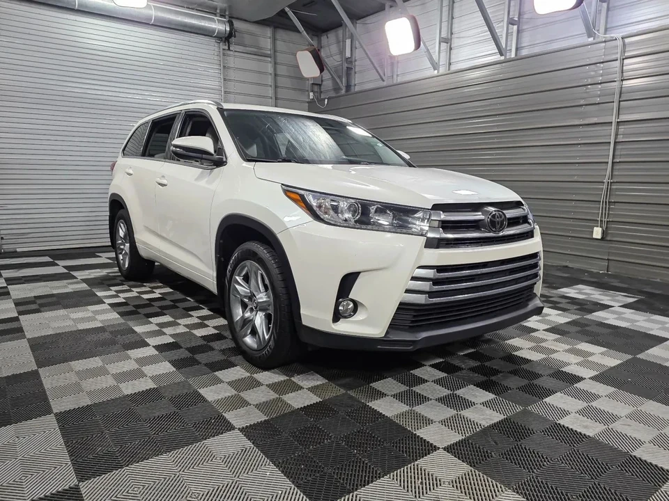 2017 Toyota Highlander - Image 5 of 12