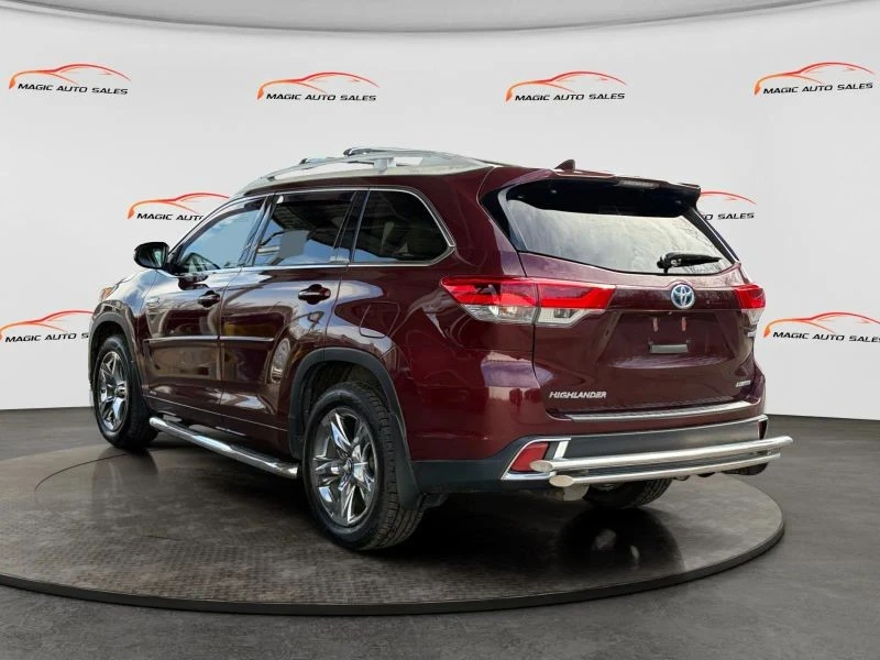 2017 Toyota Highlander - Image 6 of 12