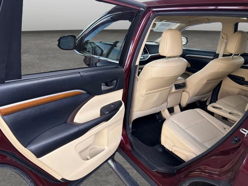 2017 Toyota Highlander - Image 12 of 12