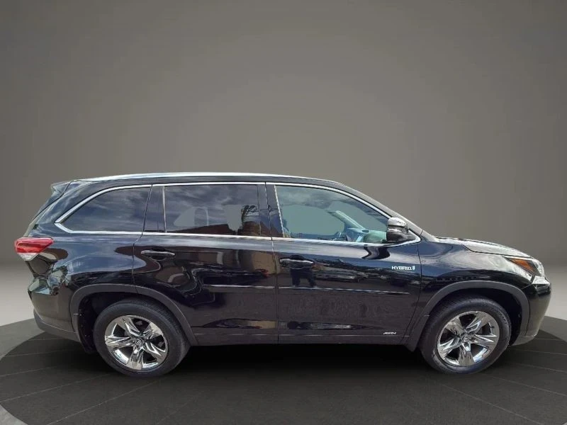 2017 Toyota Highlander - Image 4 of 12