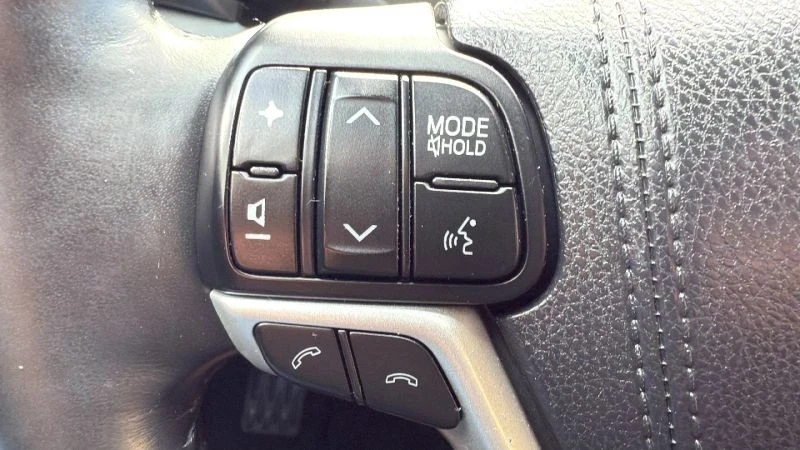 2017 Toyota Highlander - Image 12 of 12