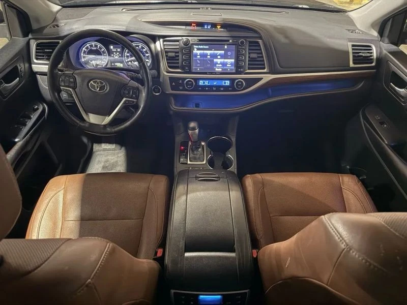 2017 Toyota Highlander - Image 9 of 12