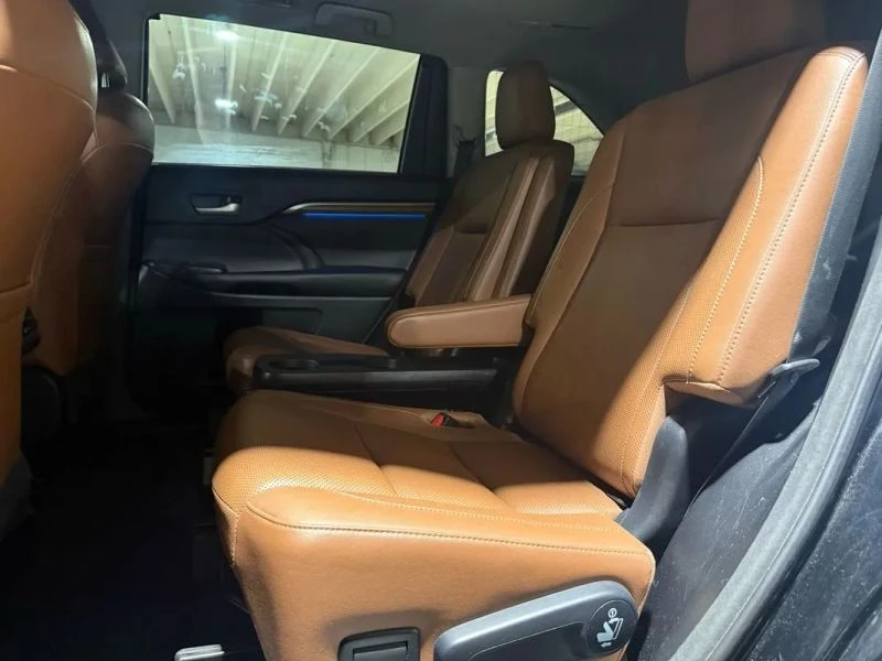 2017 Toyota Highlander - Image 12 of 12