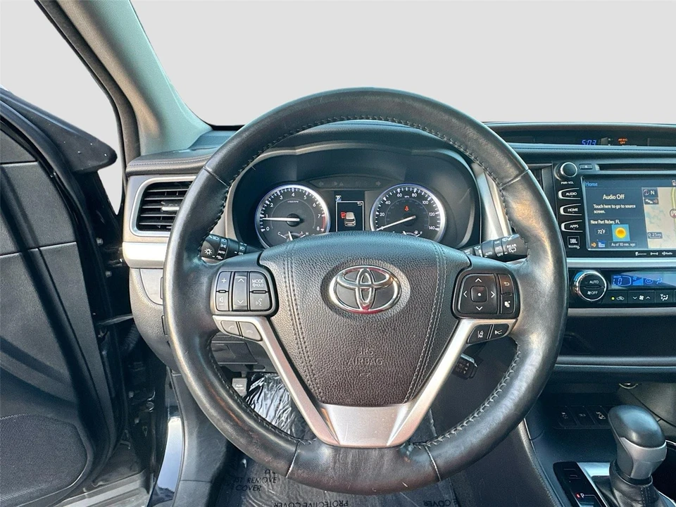 2017 Toyota Highlander - Image 11 of 21