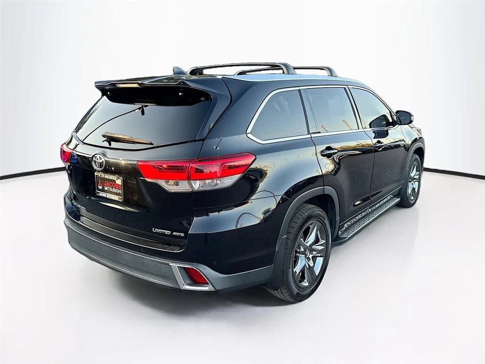 2017 Toyota Highlander - Image 7 of 21