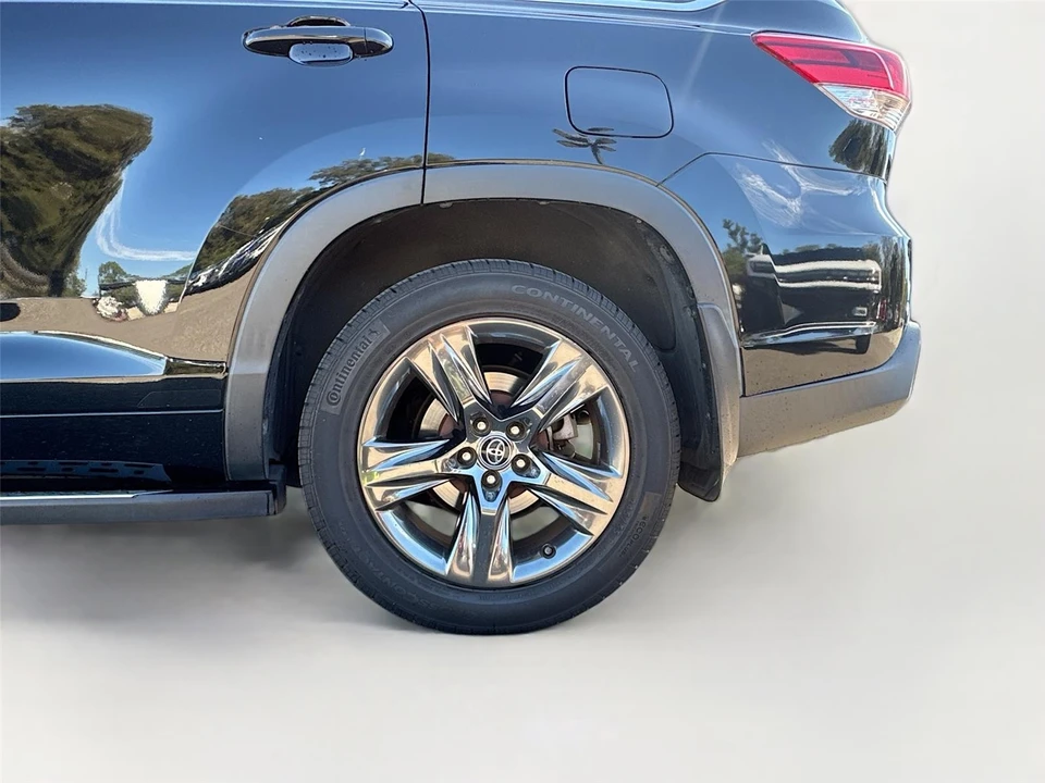 2017 Toyota Highlander - Image 6 of 14