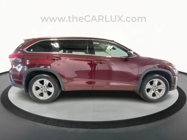 2017 Toyota Highlander - Image 8 of 12