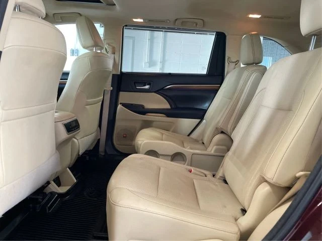 2017 Toyota Highlander - Image 10 of 12