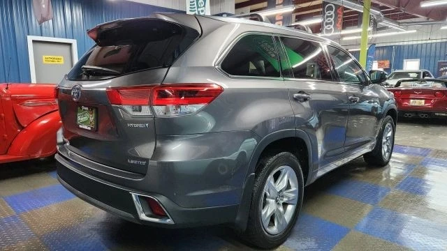 2017 Toyota Highlander - Image 3 of 12