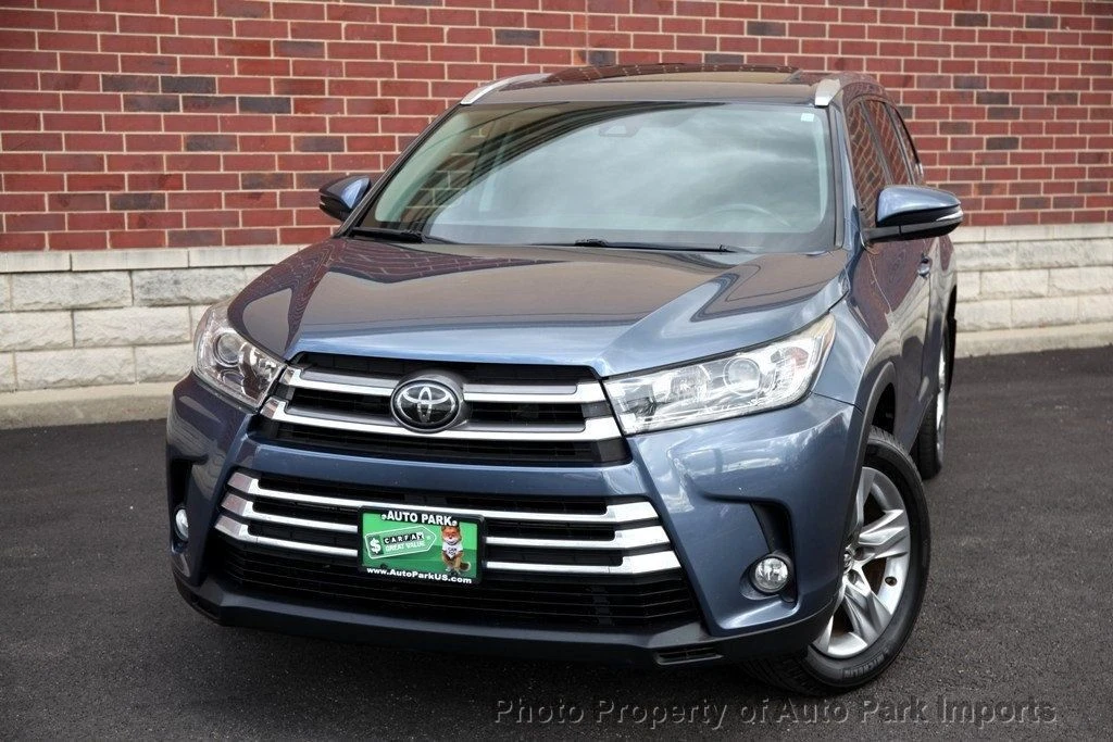 2017 Toyota Highlander - Image 8 of 12