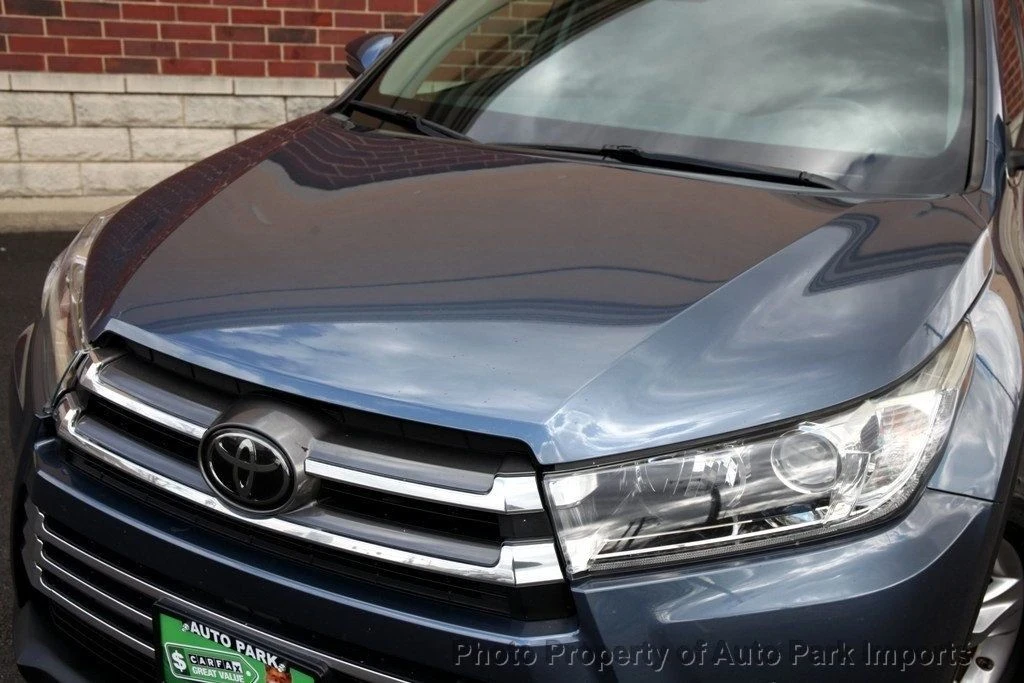 2017 Toyota Highlander - Image 9 of 12