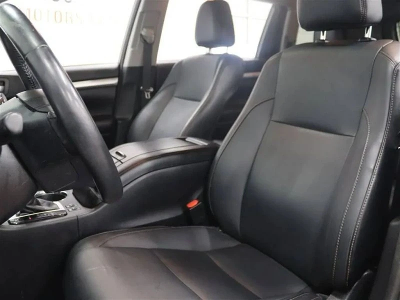 2017 Toyota Highlander - Image 10 of 12