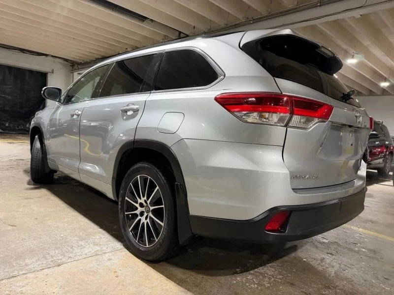 2017 Toyota Highlander - Image 3 of 12