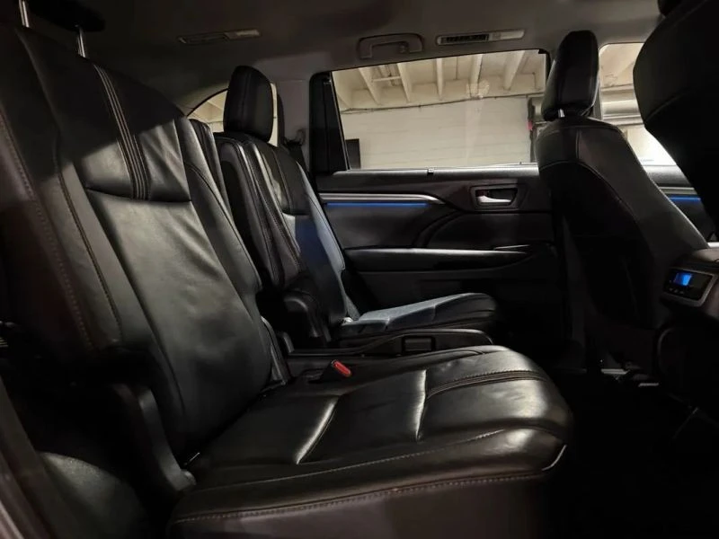 2017 Toyota Highlander - Image 12 of 12