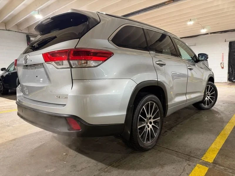 2017 Toyota Highlander - Image 4 of 12