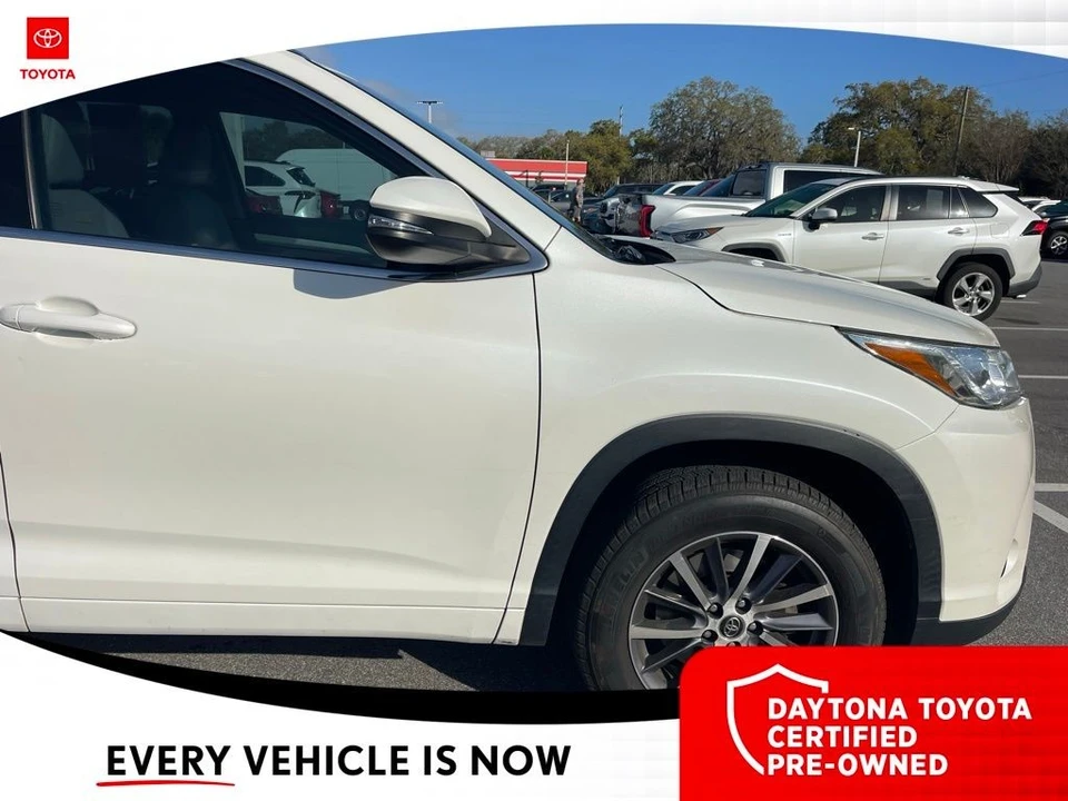 2017 Toyota Highlander - Image 3 of 10