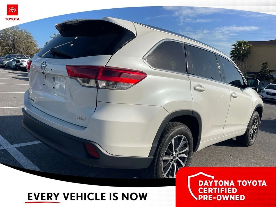 2017 Toyota Highlander - Image 4 of 10