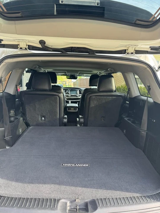 2017 Toyota Highlander - Image 7 of 13