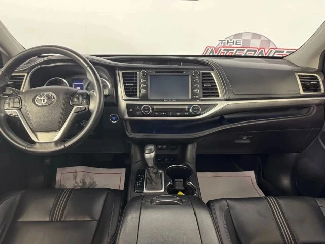 2017 Toyota Highlander - Image 11 of 12