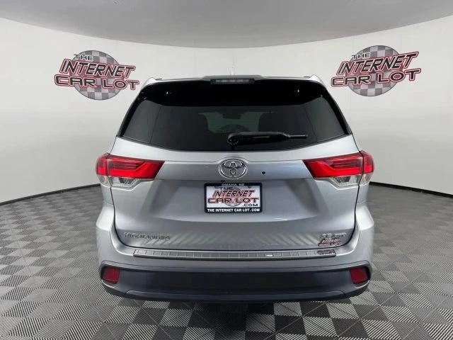 2017 Toyota Highlander - Image 6 of 12