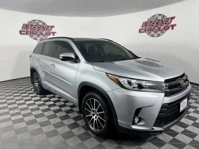2017 Toyota Highlander - Image 9 of 12