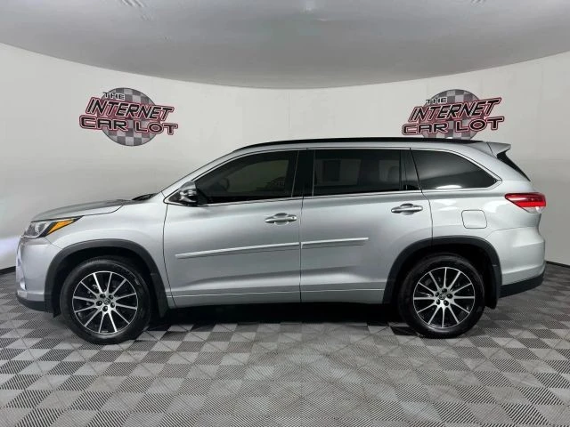 2017 Toyota Highlander - Image 4 of 12